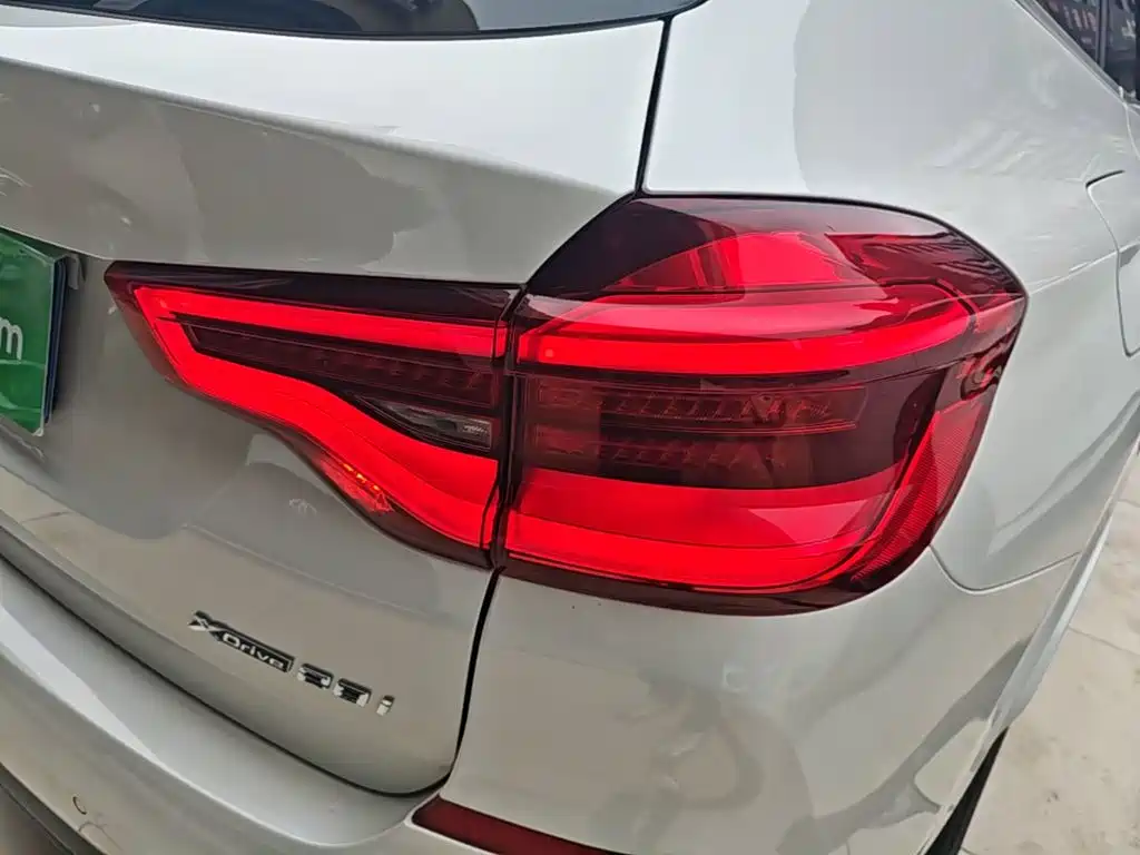 BMW X3 — миниатюра 8