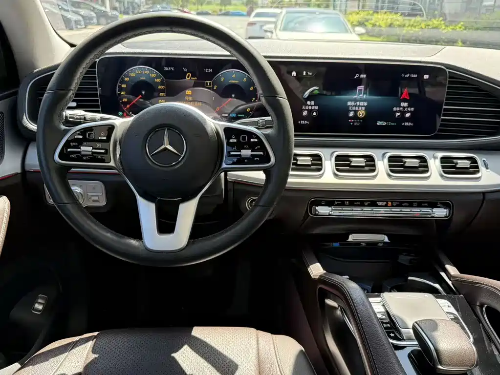 Mercedes-Benz GLE (Import) — миниатюра 3