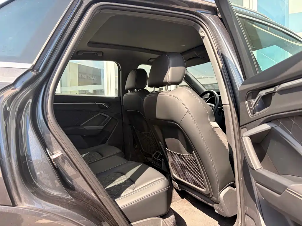 Audi Q3 — миниатюра 11