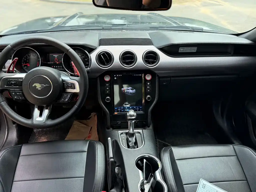 Ford Mustang — миниатюра 5