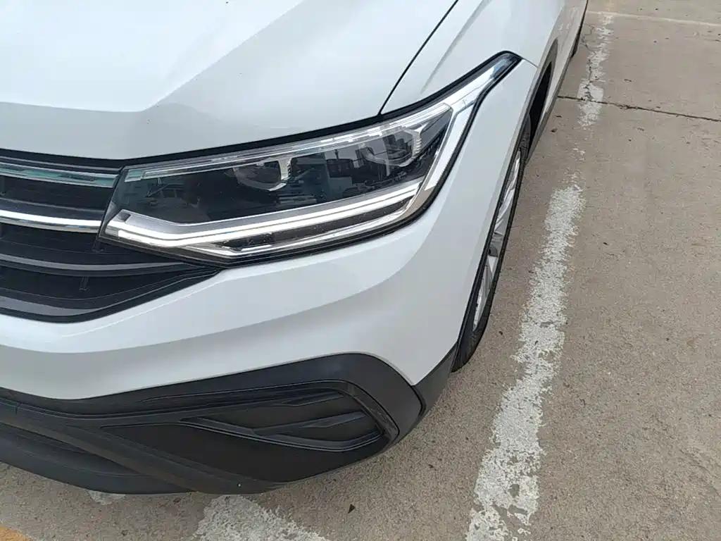 Volkswagen Tiguan L — миниатюра 22