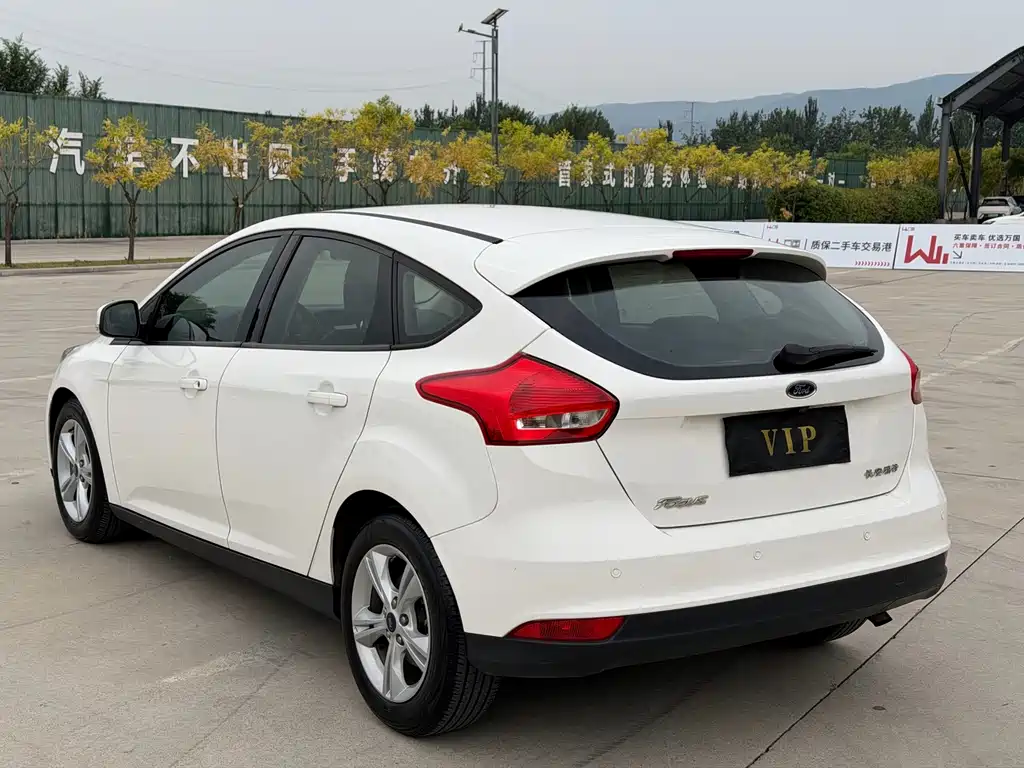 Ford Focus — миниатюра 17