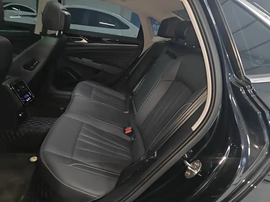 Volkswagen Passat — миниатюра 17