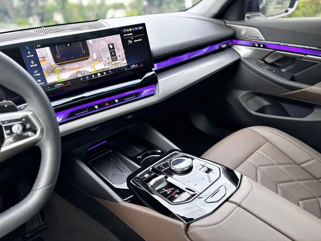 BMW 5 Series — миниатюра 19