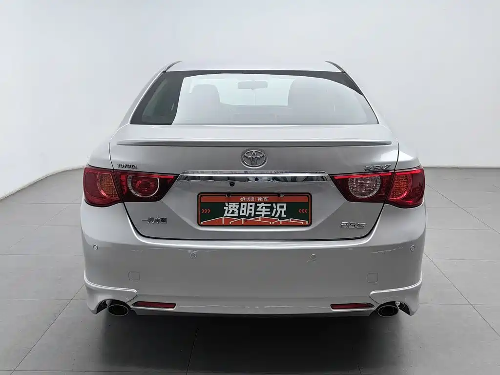 Toyota Reiz — миниатюра 4