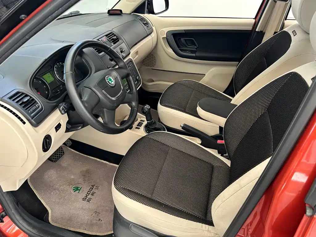 Skoda Fabia — миниатюра 6