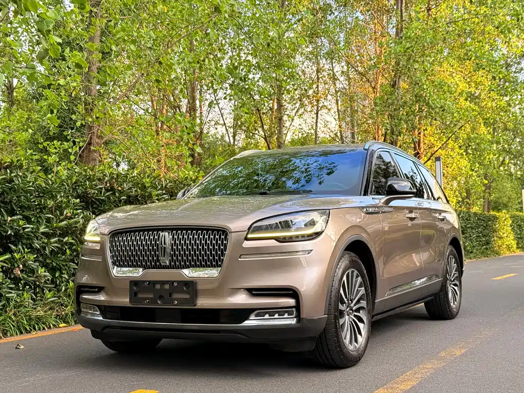 Lincoln Aviator