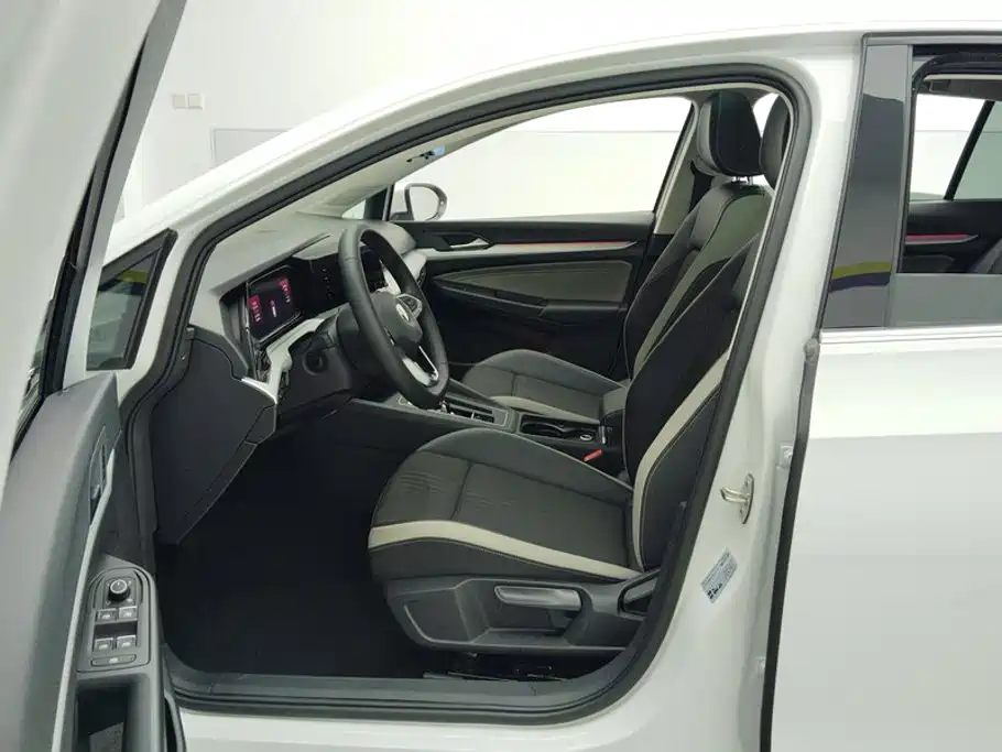 Volkswagen Golf — миниатюра 9