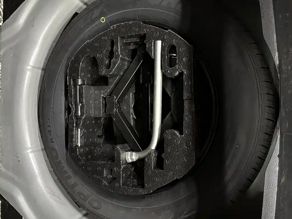 Volkswagen Sagitar — миниатюра 12