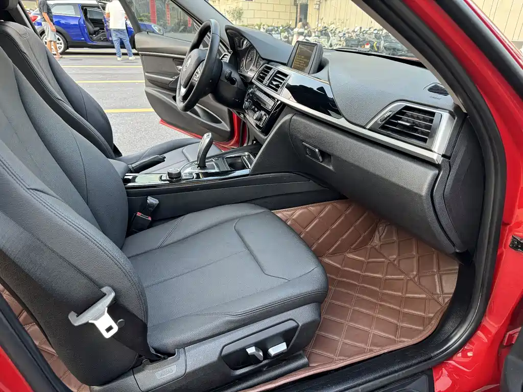 BMW 3 Series — миниатюра 11