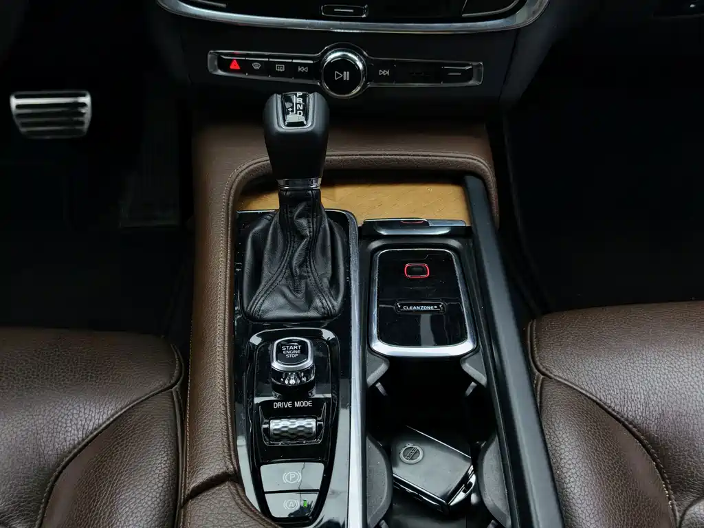 Volvo S90 — миниатюра 25