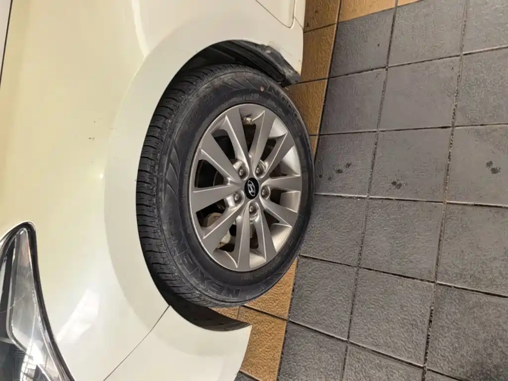 Hyundai Mistra — миниатюра 23