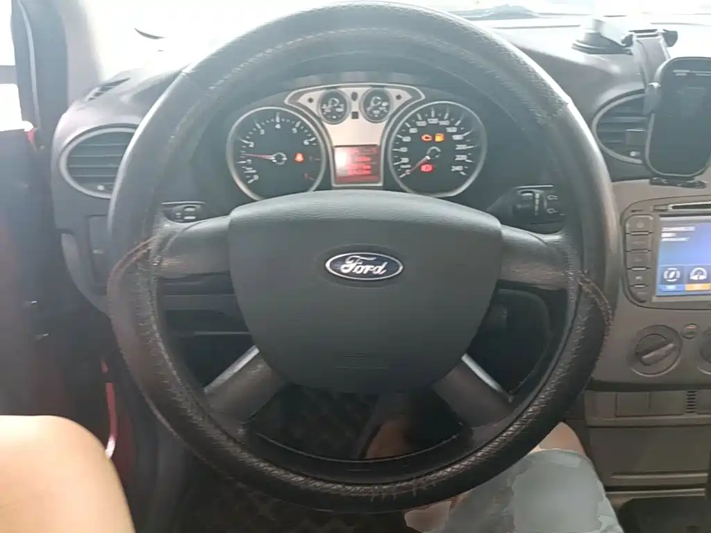 Ford Focus — миниатюра 11