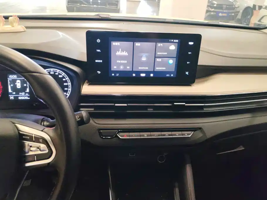 Geely Vision X3 — миниатюра 13