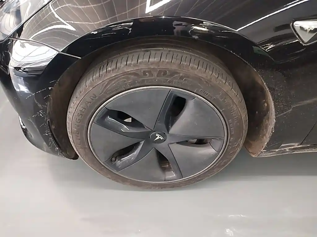 Tesla Model 3 — миниатюра 23