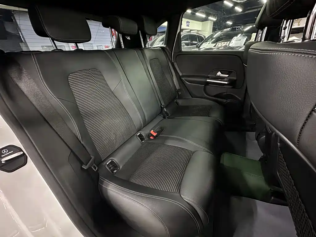 Mercedes-Benz B-Class — миниатюра 15
