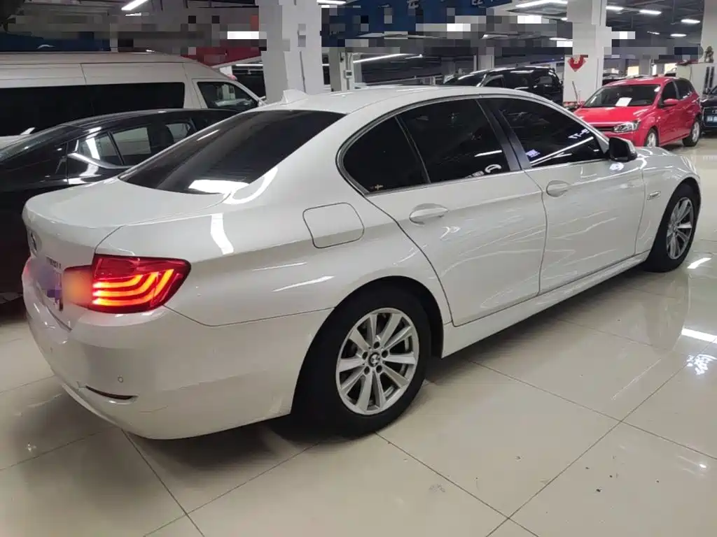 BMW 5 Series (Import) — миниатюра 7
