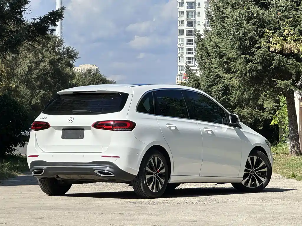 Mercedes-Benz B-Class — миниатюра 7