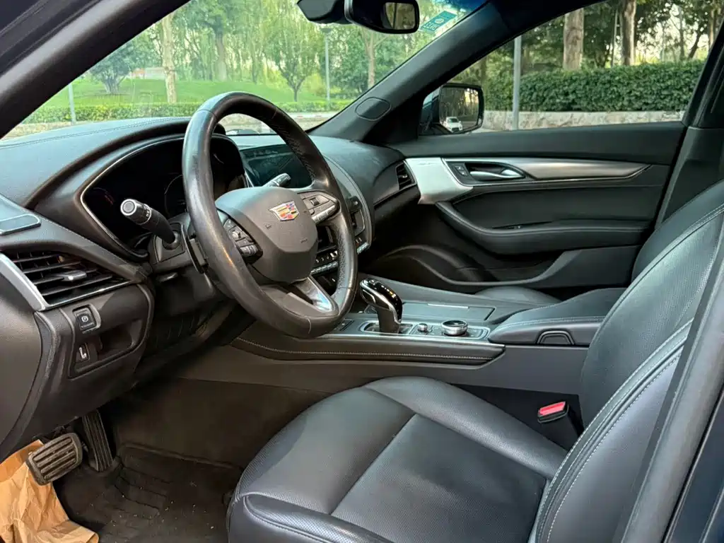 Cadillac CT5 — миниатюра 4