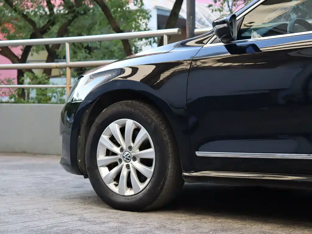 Volkswagen Passat — миниатюра 21