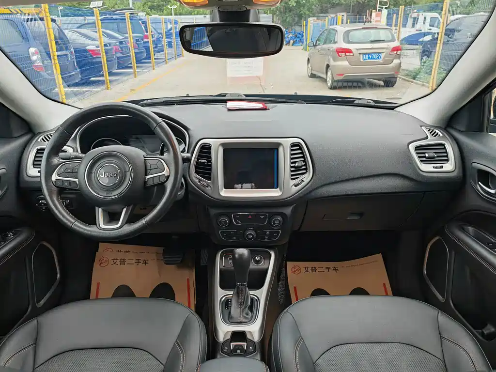 Jeep Compass — миниатюра 12
