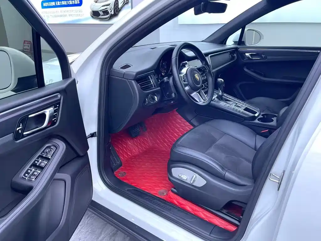 Porsche Macan — миниатюра 4