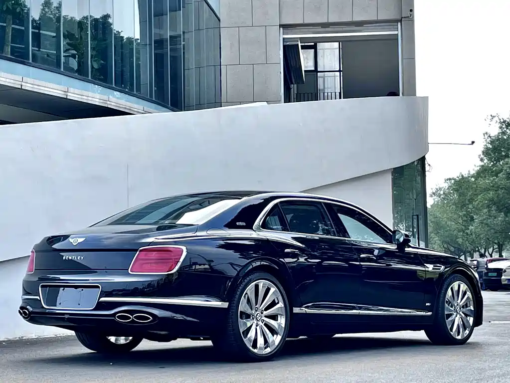 Bentley Flying Spur — миниатюра 4