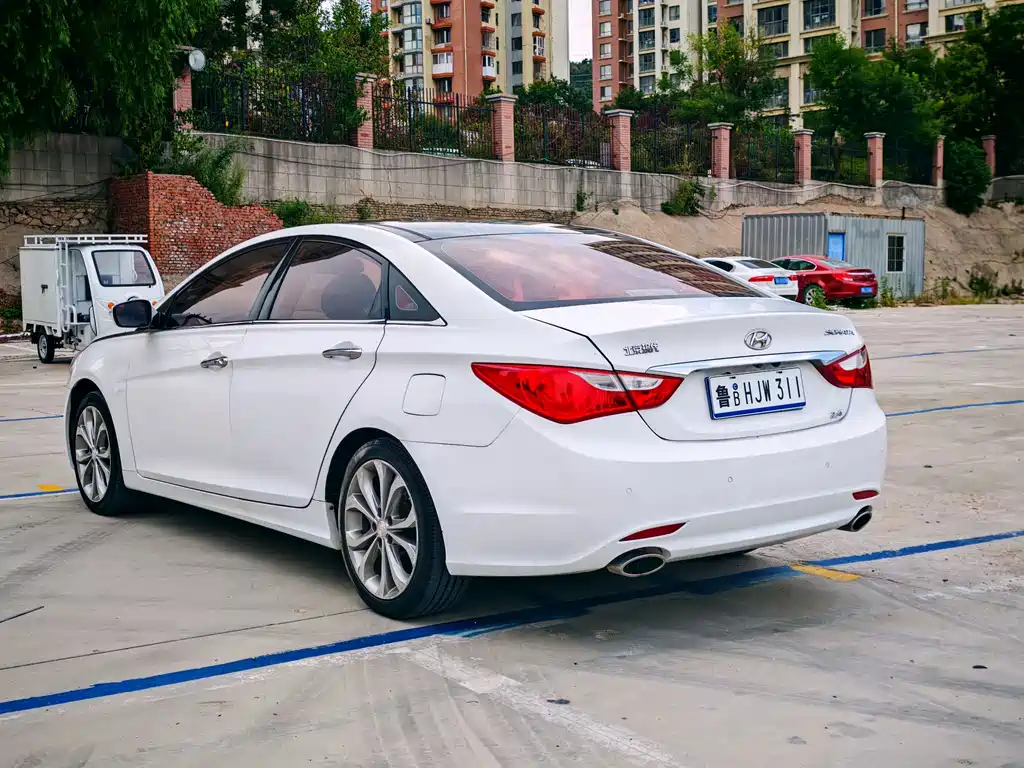 Hyundai Sonata — миниатюра 10