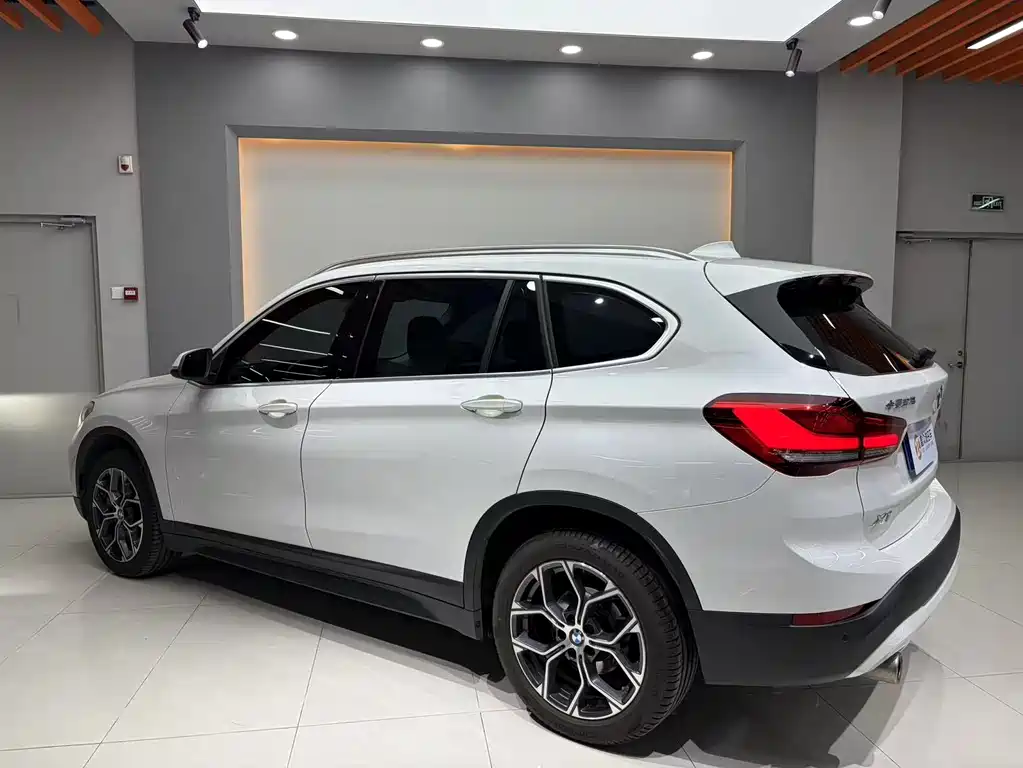 BMW X1 2022 sDrive25Li Lead