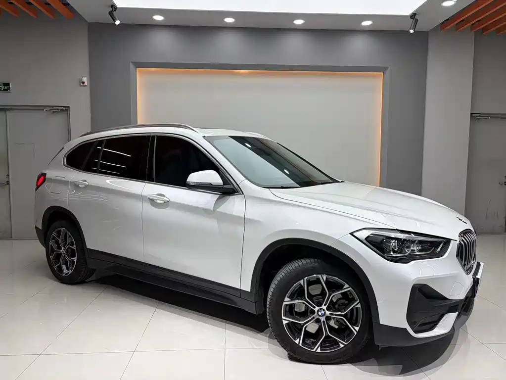 BMW X1 2022 sDrive25Li Lead