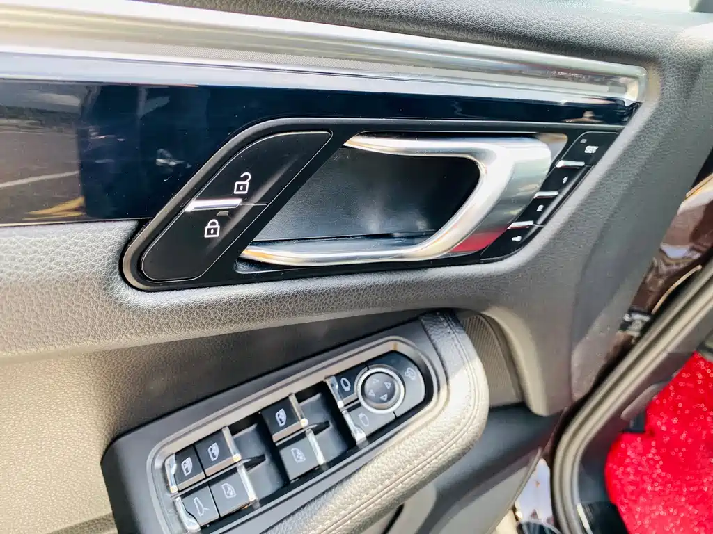 Porsche Macan — миниатюра 14