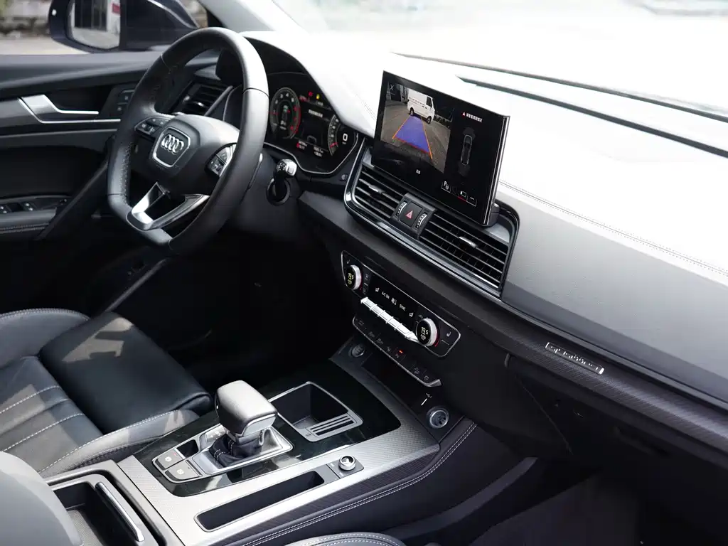 Audi Q5L — миниатюра 15