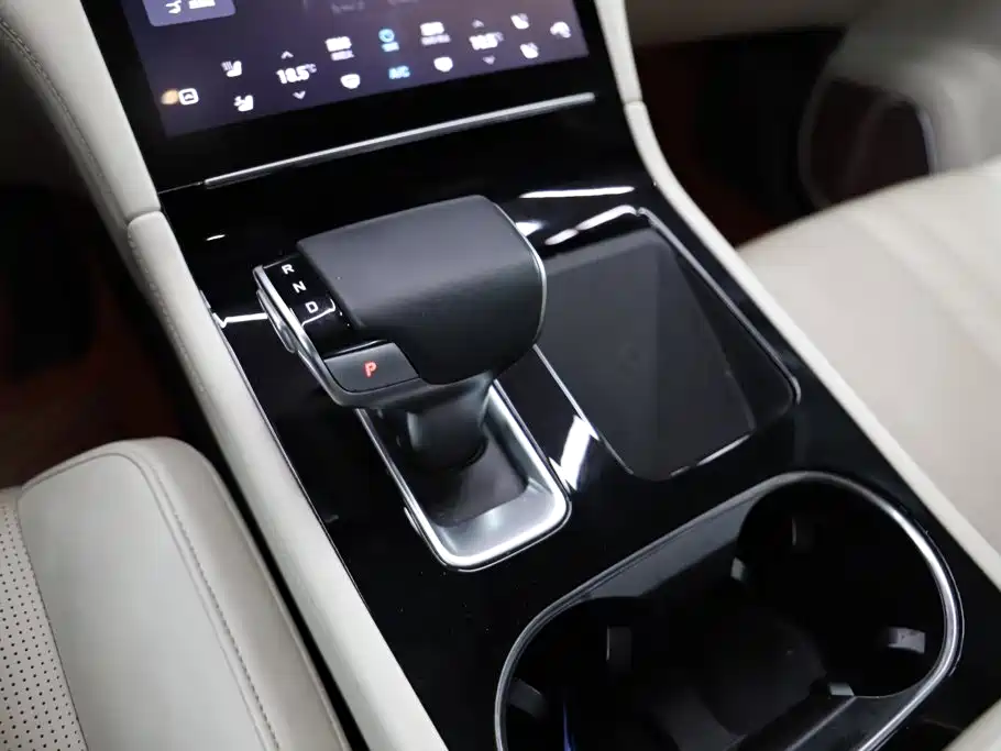 Li Auto Li ONE — миниатюра 12