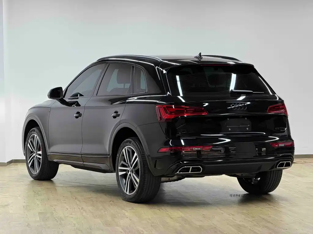 Audi Q5L — миниатюра 28