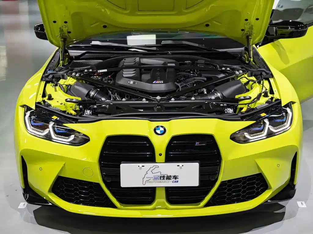 BMW M4 — миниатюра 6