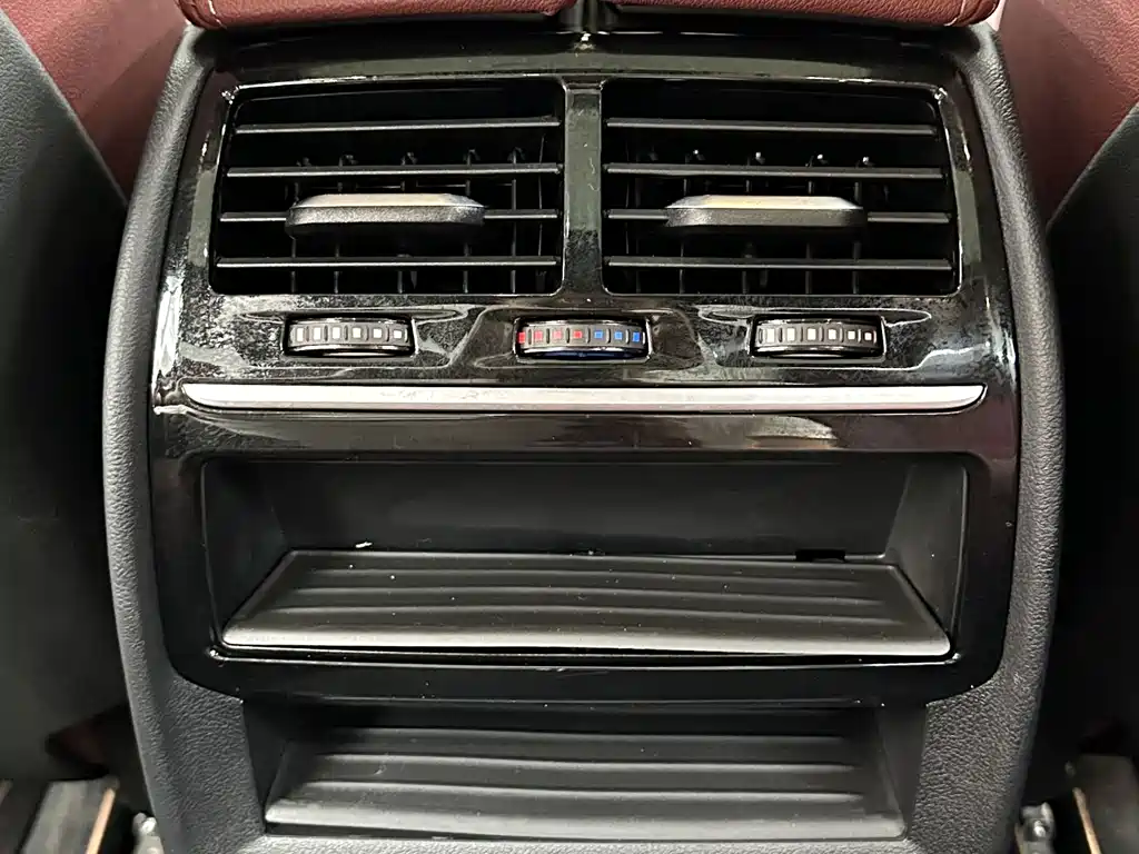 BMW 5 Series — миниатюра 22