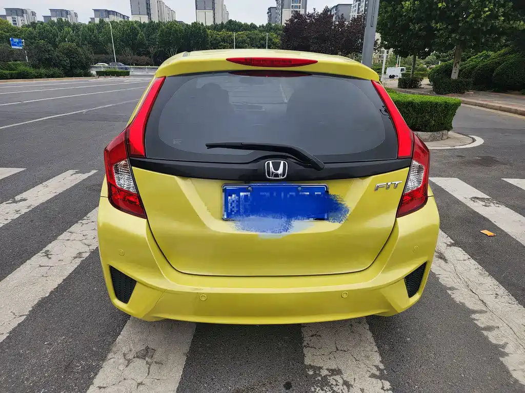 Honda Fit — миниатюра 5