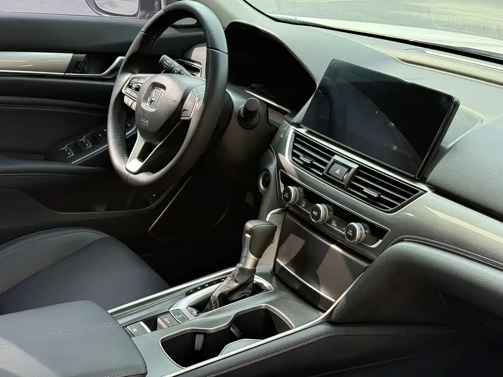 Honda Accord 2022 260TURBO Luxury