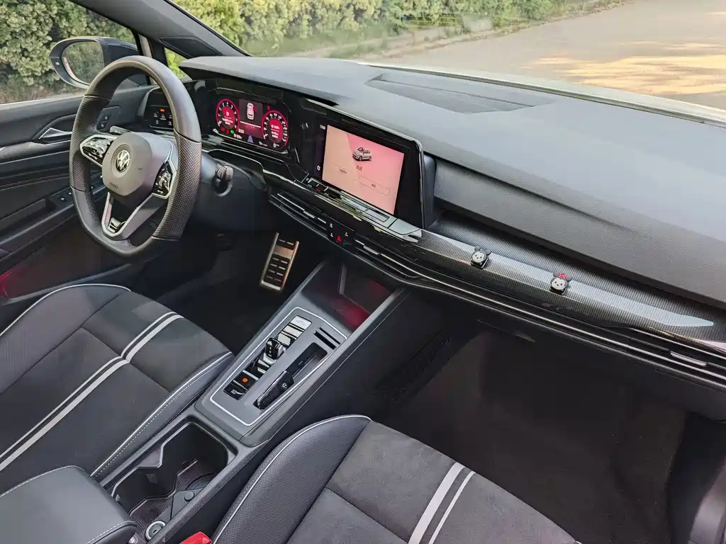 Volkswagen Golf — миниатюра 12