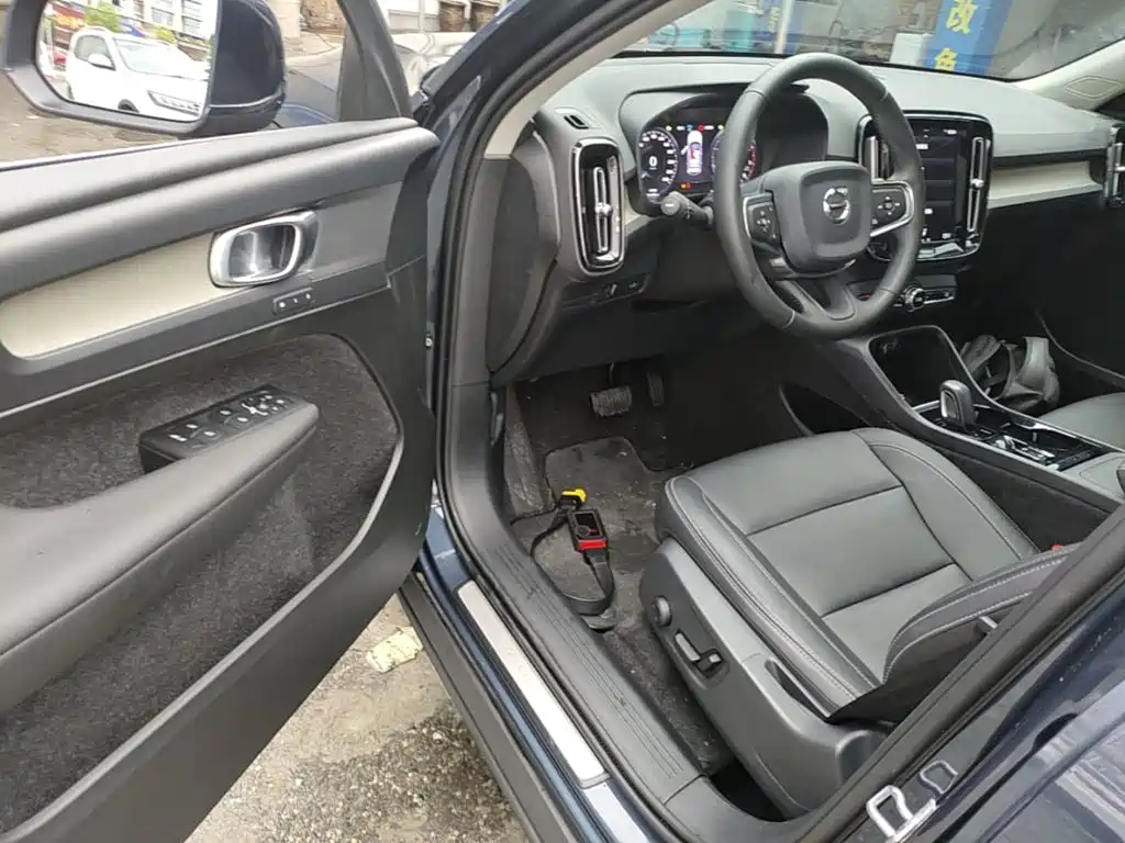 Volvo XC40 — миниатюра 16
