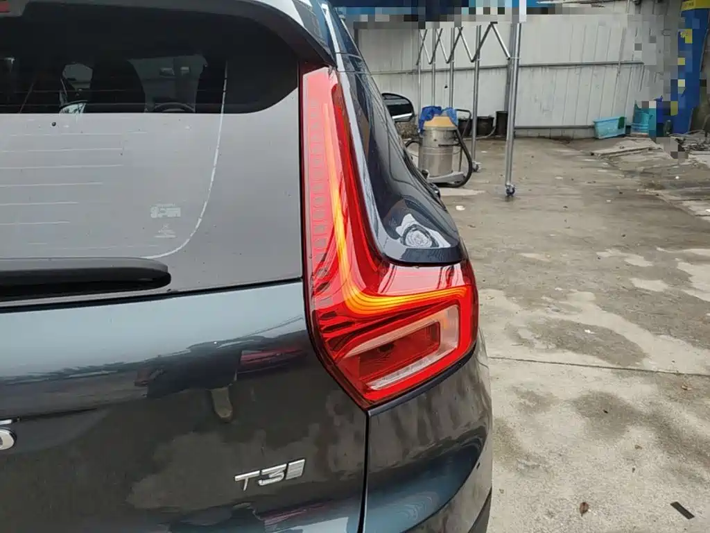 Volvo XC40 — миниатюра 8