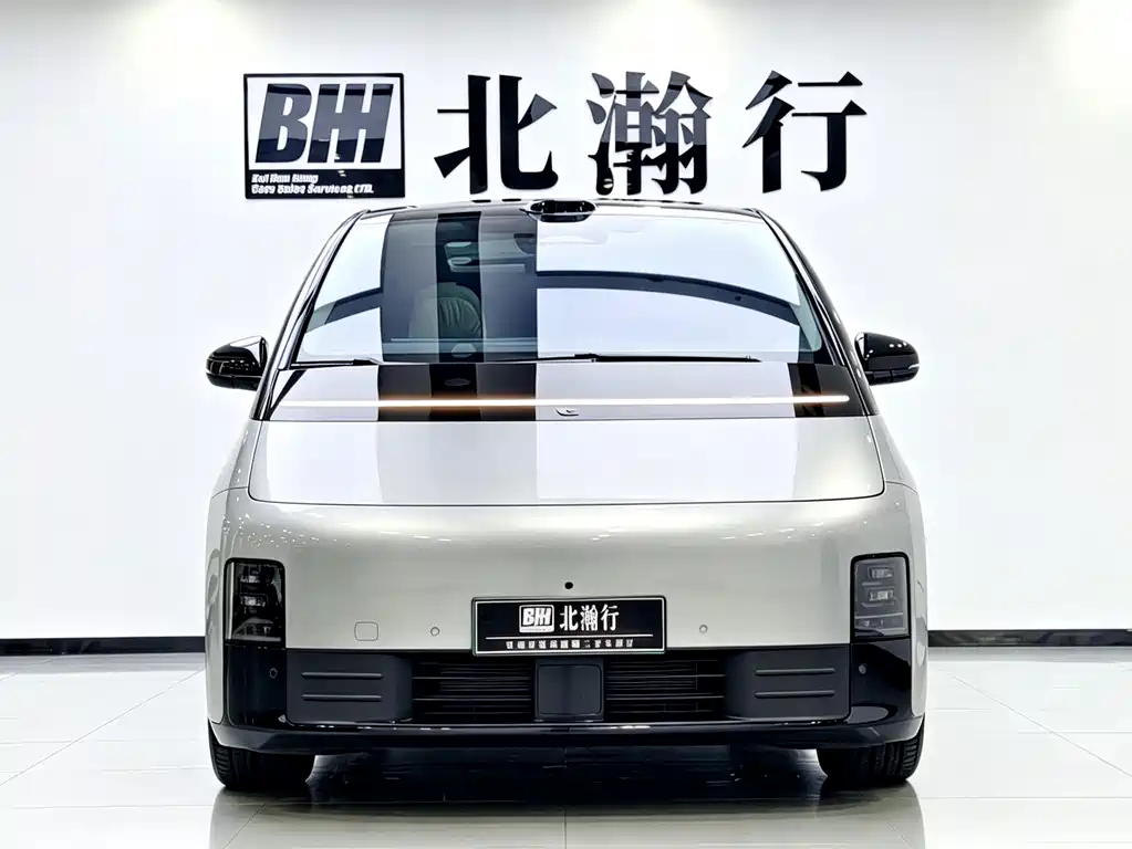 Li Auto Li MEGA — миниатюра 2