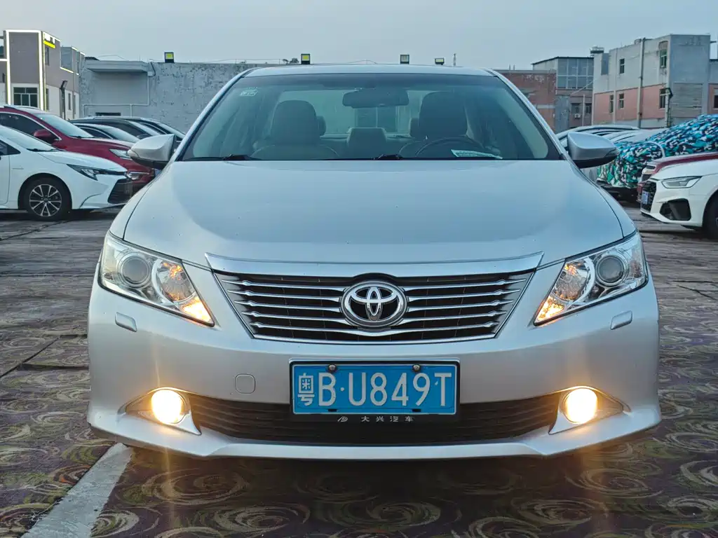 Toyota Camry — миниатюра 2