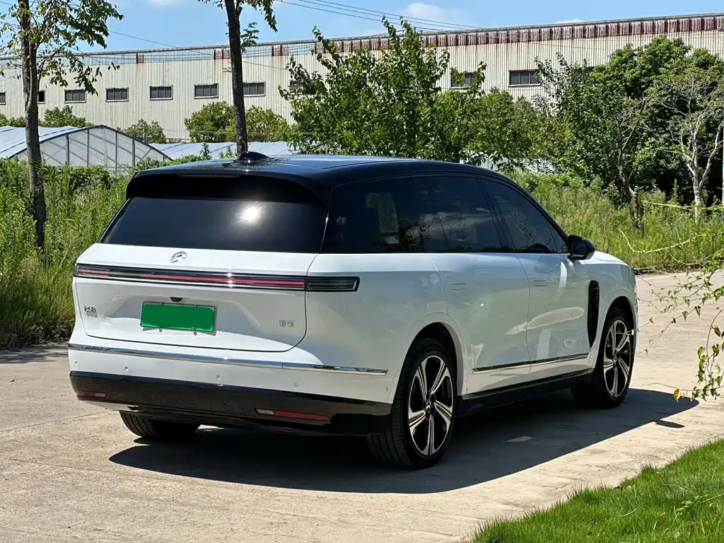 NIO ES8 — миниатюра 4