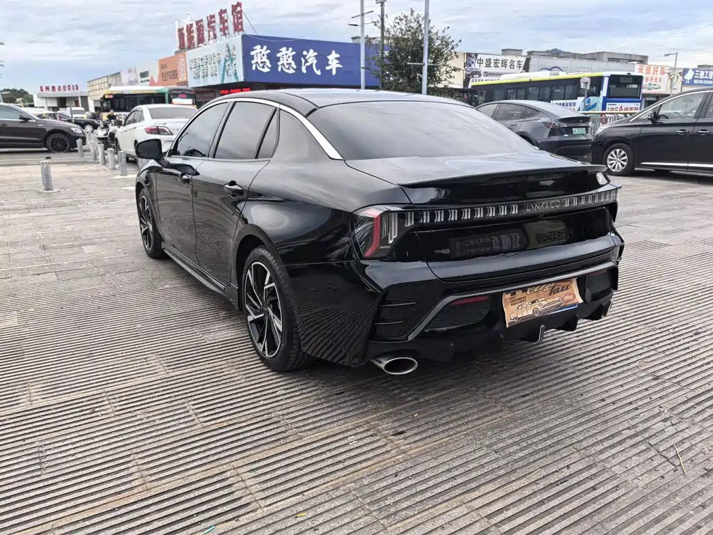 Lynk & Co 03 — миниатюра 11