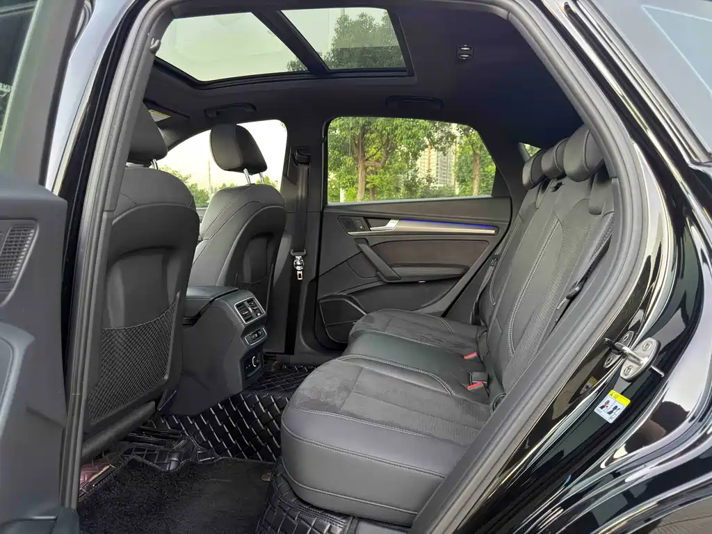 Audi Q5L Sportback — миниатюра 9