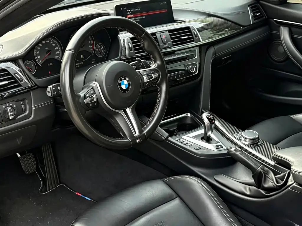 BMW M4 — миниатюра 7