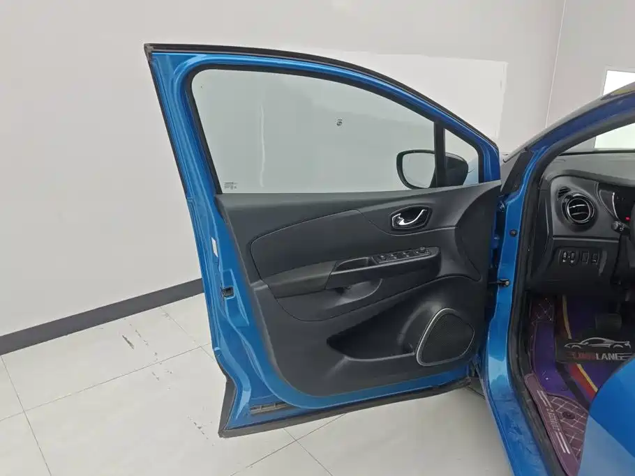 Renault Captur — миниатюра 7