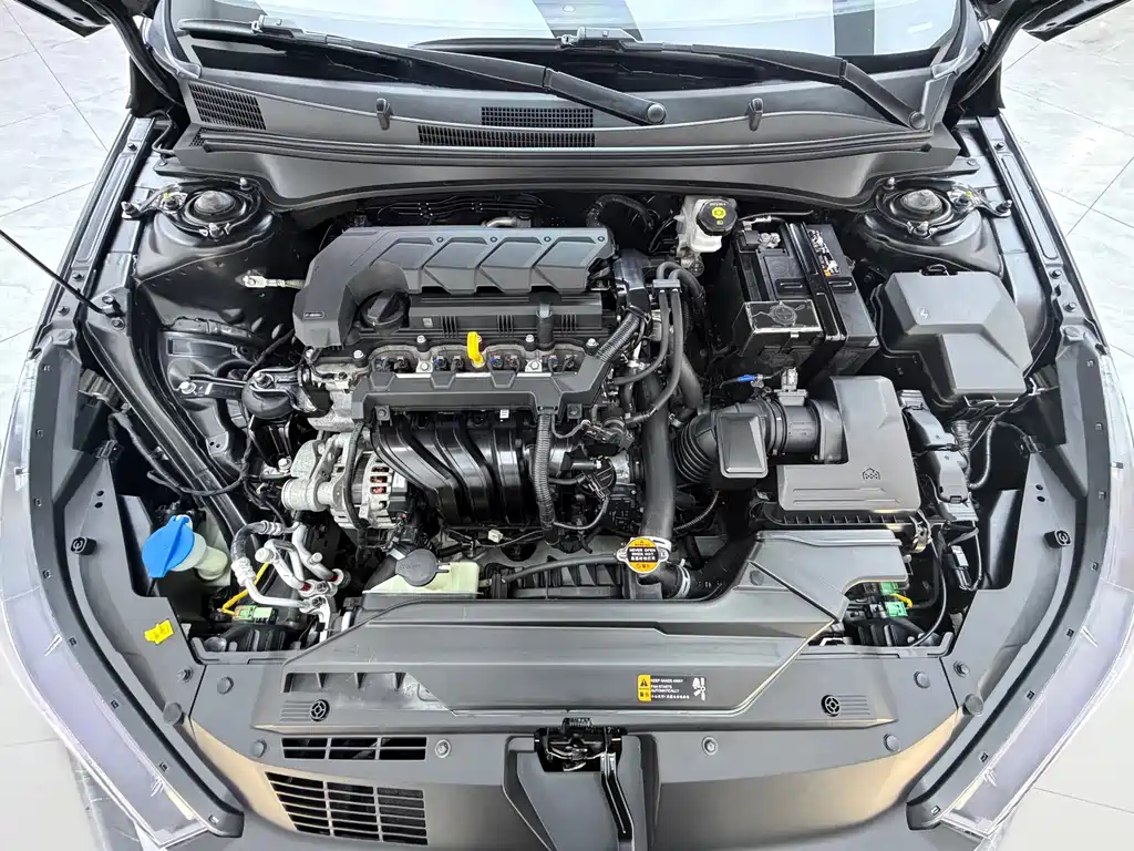 Hyundai Elantra — миниатюра 24