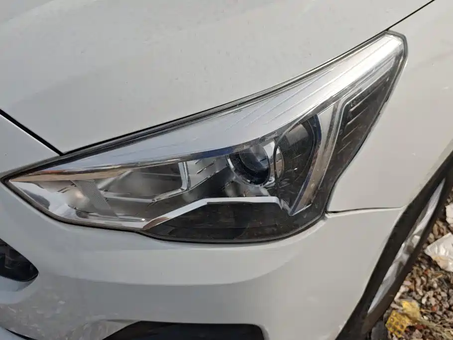 Haval M6 — миниатюра 5